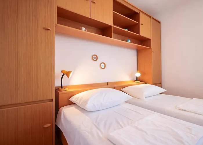 公寓 Three Bedroom Tesla Maraska 扎达尔
