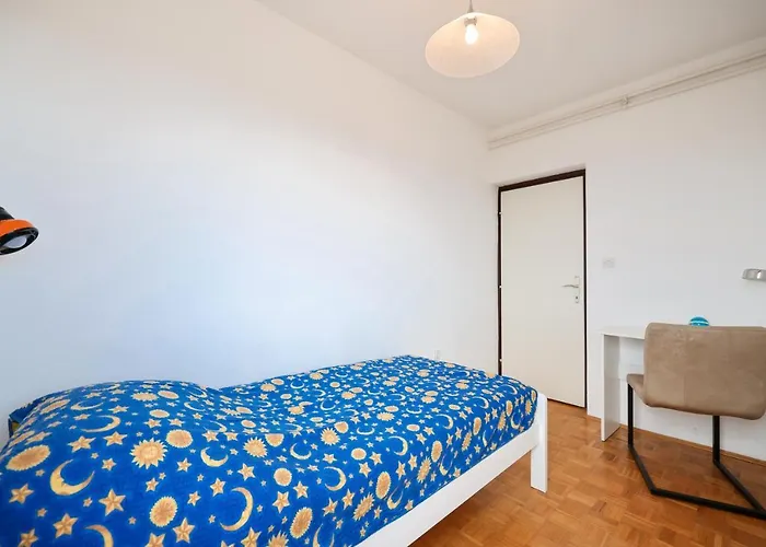 Three Bedroom Tesla Maraska * 扎达尔