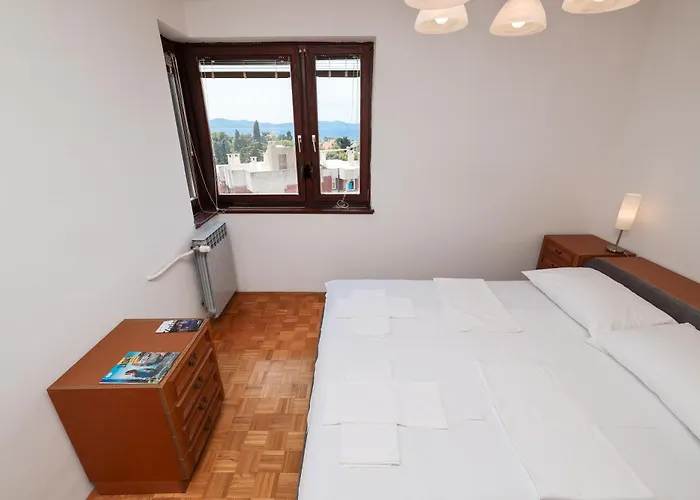 公寓 Three Bedroom Tesla Maraska 扎达尔