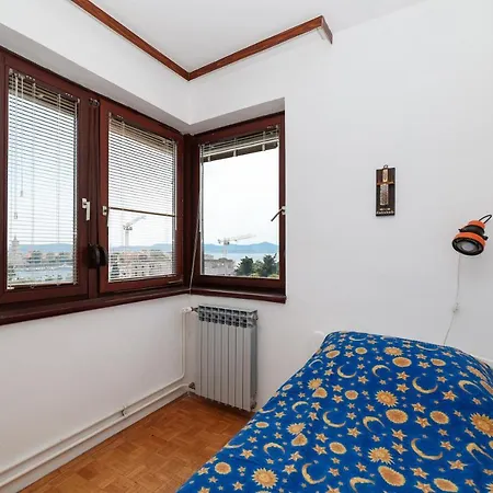 Three Bedroom Tesla Maraska * زادار