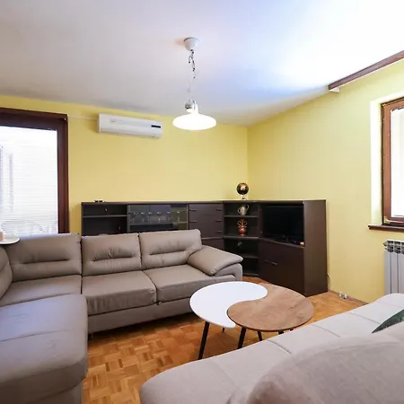 Three Bedroom Tesla Maraska * Zadar