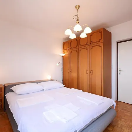 Three Bedroom Tesla Maraska * Zadar