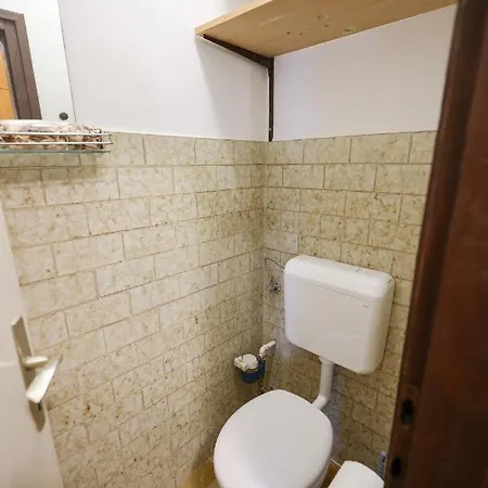 Apartment Three Bedroom Tesla Maraska *