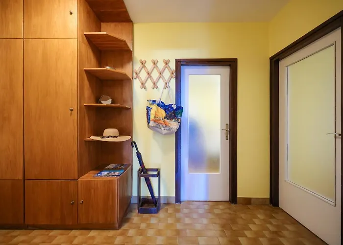 Appartement Three Bedroom Tesla Maraska