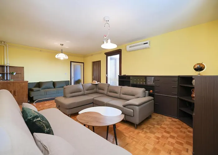 Three Bedroom Tesla Maraska Zadar