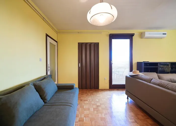 Three Bedroom Tesla Maraska * זאדאר