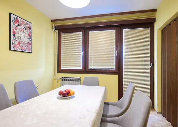 Three Bedroom Tesla Maraska Appartement