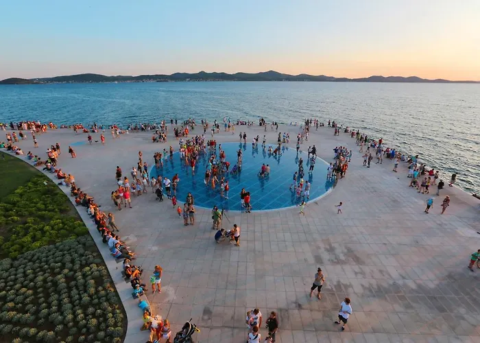 Three Bedroom Tesla Maraska