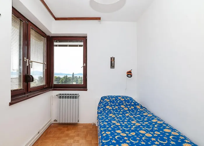 Three Bedroom Tesla Maraska Zadar