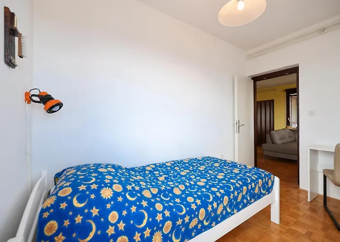 Three Bedroom Tesla Maraska דירה