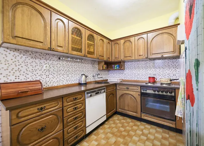 Three Bedroom Tesla Maraska Appartement *