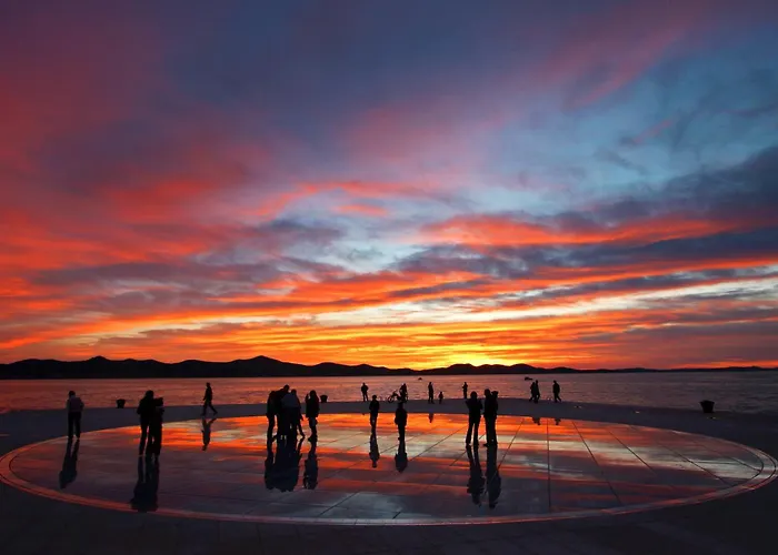 דירה Three Bedroom Tesla Maraska זאדאר