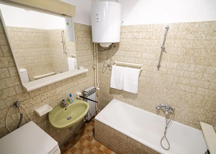 Three Bedroom Tesla Maraska דירה זאדאר