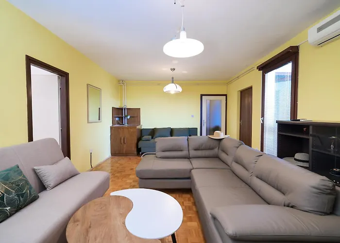 Three Bedroom Tesla Maraska זאדאר